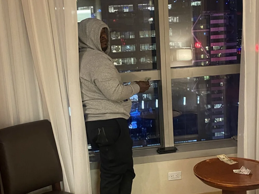 Laylowplayslow offline XXX-chat