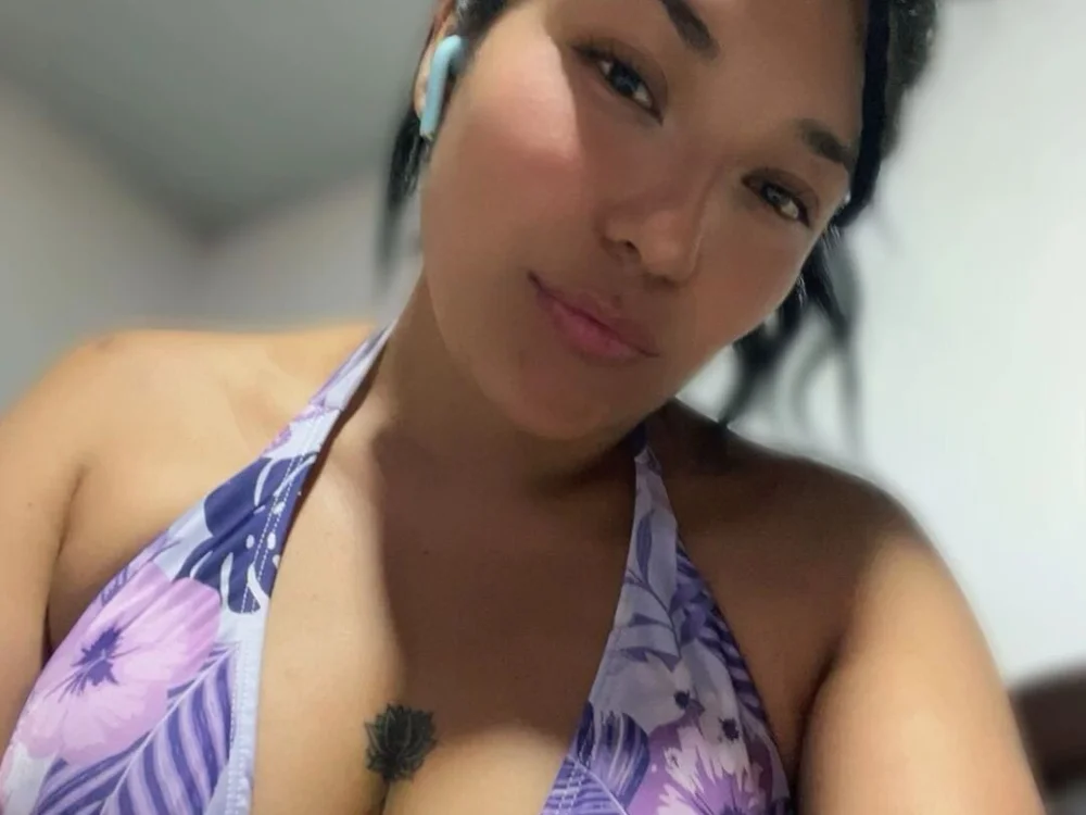 scarlet_saenz_'s Offline XXX Chat