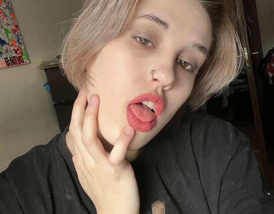 Queen_moments_'s Offline XXX Chat