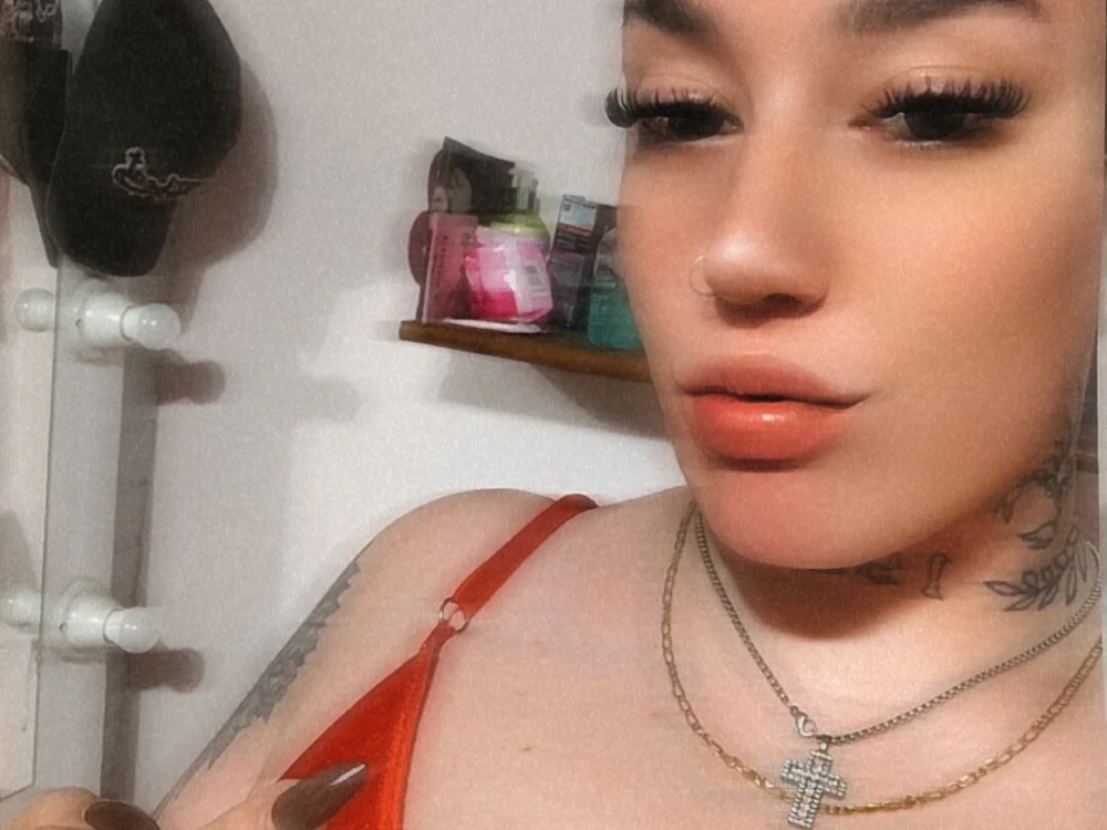 blanquita23's Offline XXX Chat