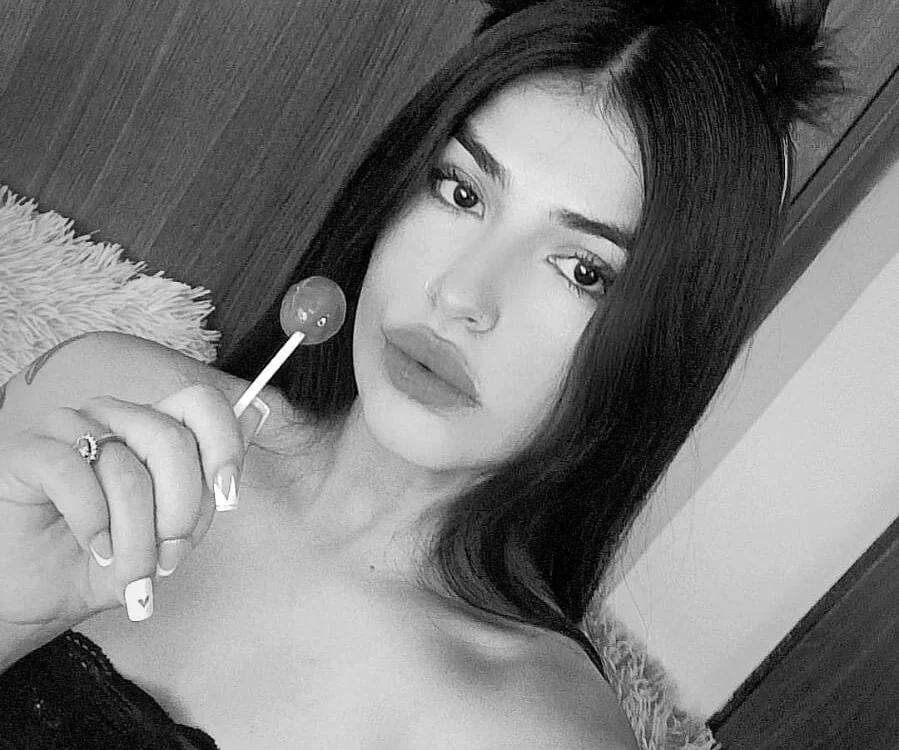 Kriptonitaaa_ offline chatrum