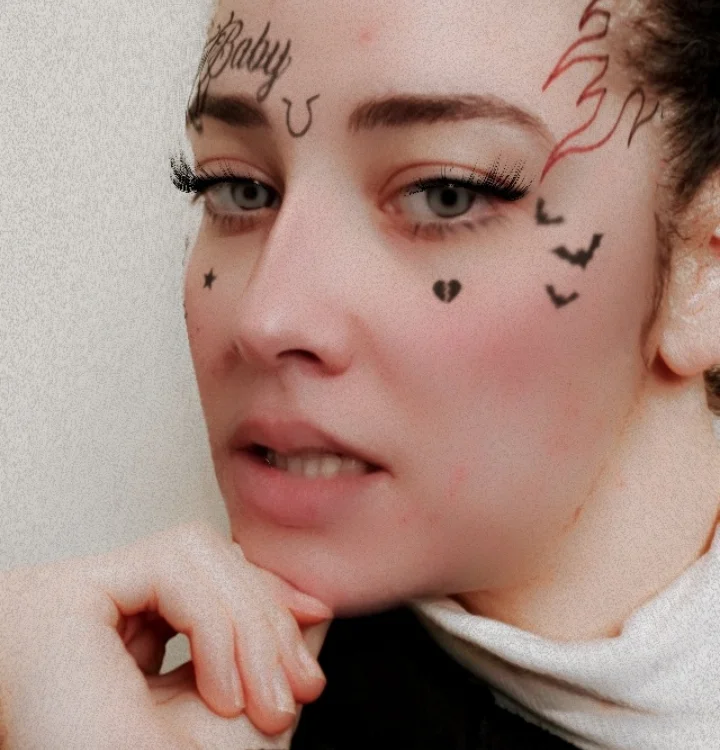 MielMal Chat XXX offline