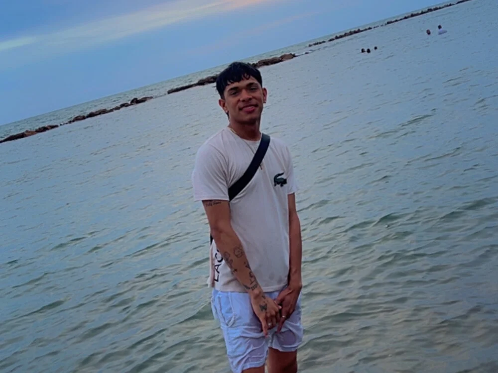 Glen_connor_11's Offline XXX Chat