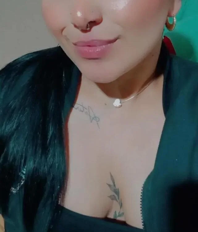 tahamara_jonhs' Offline XXX Chat