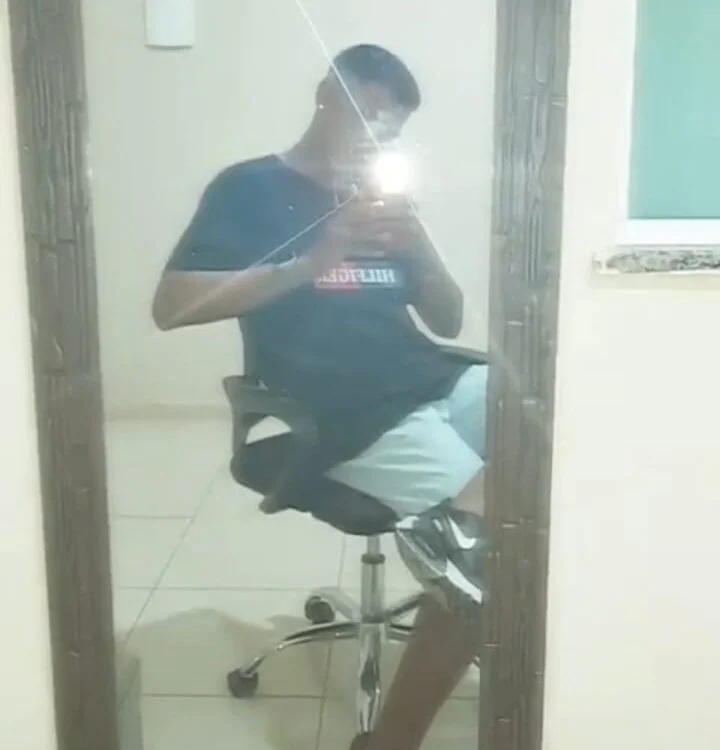 Ednbhow Obrolan XXX Offline