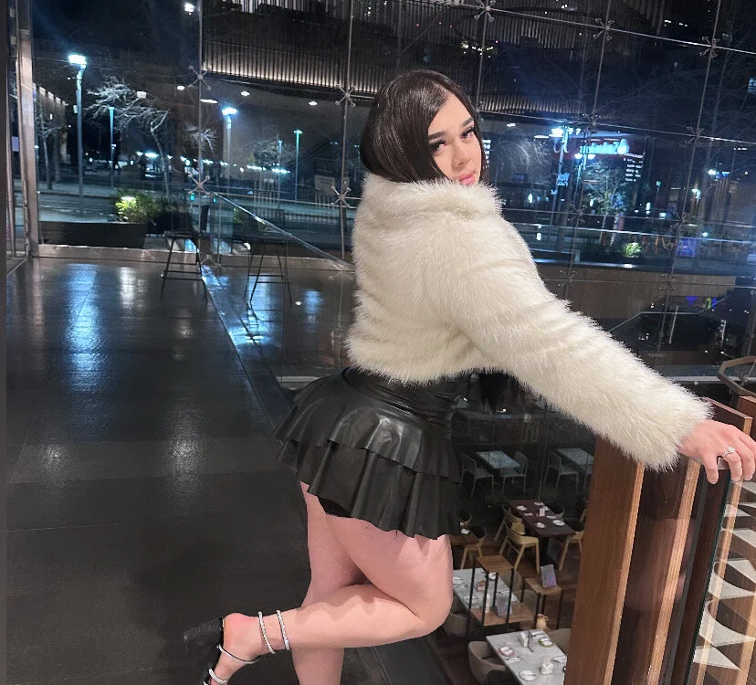 -felixiia Adlı Modelin Çevrimdışı XXX Sohbeti