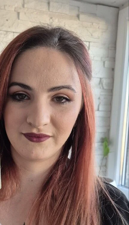Offline chatovací místnost AliraClay