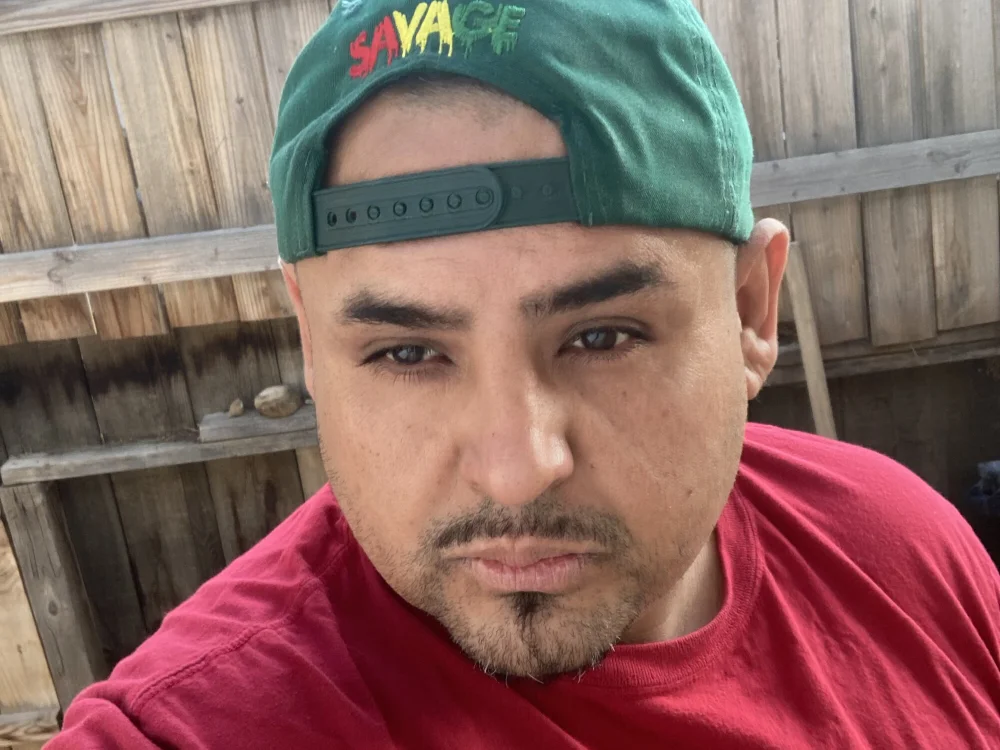 orgasmicMike2369's Offline Chat Room