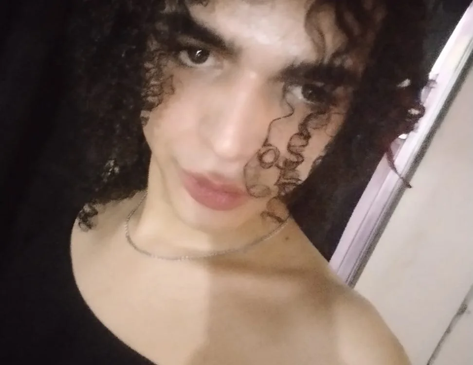Isa_Fem19n Offline chat-huone