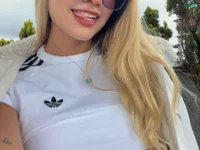 Forskoðun fyrir Pretty_roxxyy