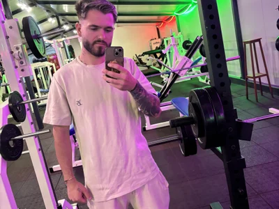 Marius68 Male Shower Online Cam Striptease