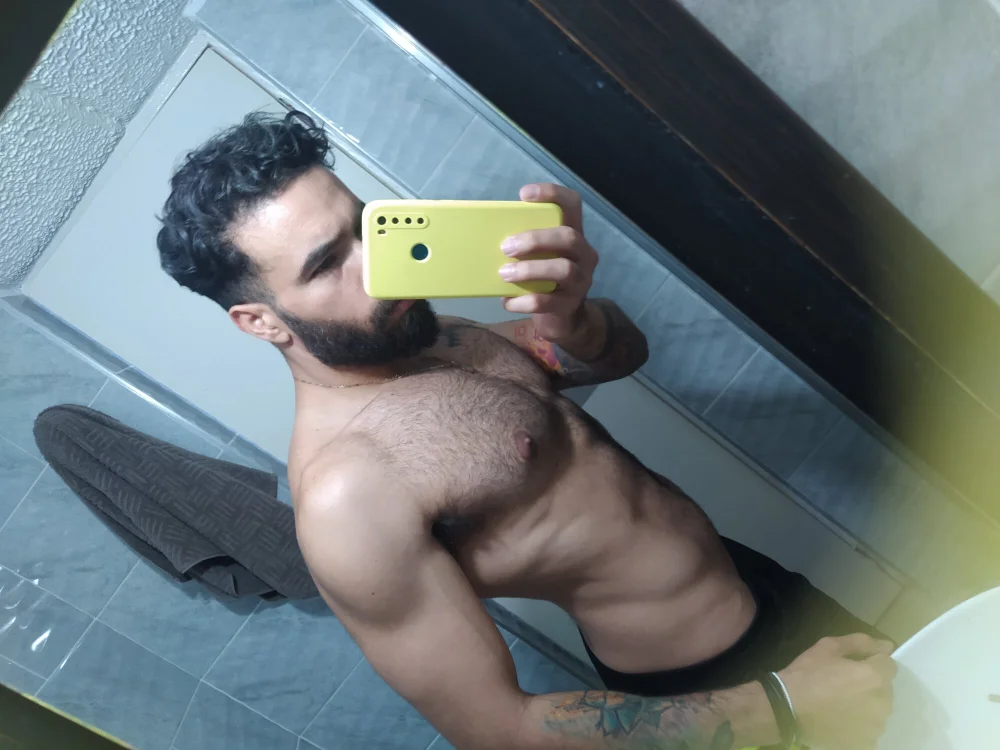 htrebor87 Adlı Modelin Çevrimdışı XXX Sohbeti