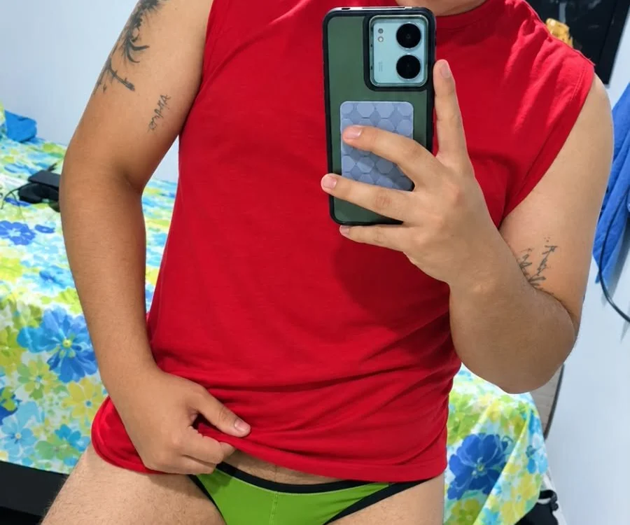 hotlatinboy26