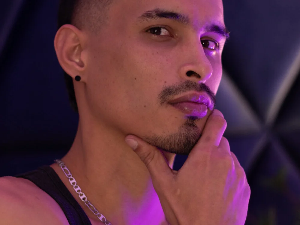 HanselGreit_'s Offline XXX Chat