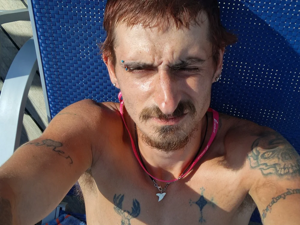 bonesboner22 Offline XXX Chat