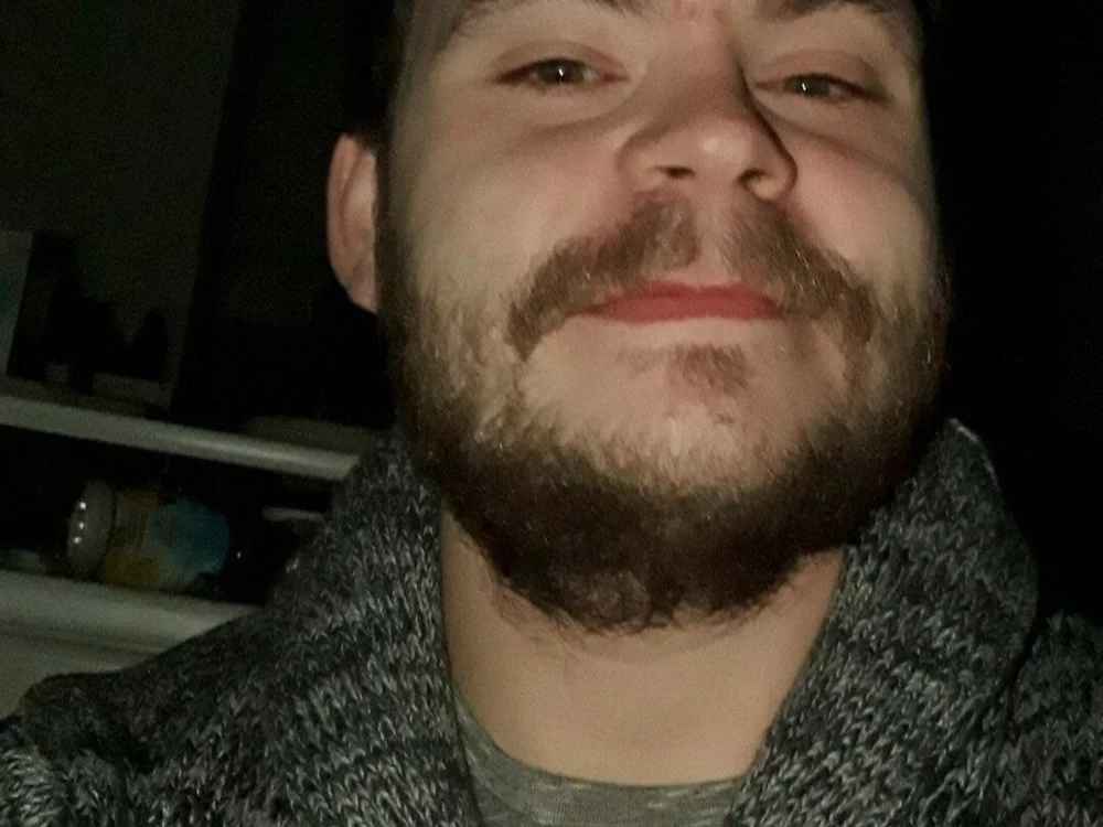 Thompsen1992 Obrolan XXX Offline