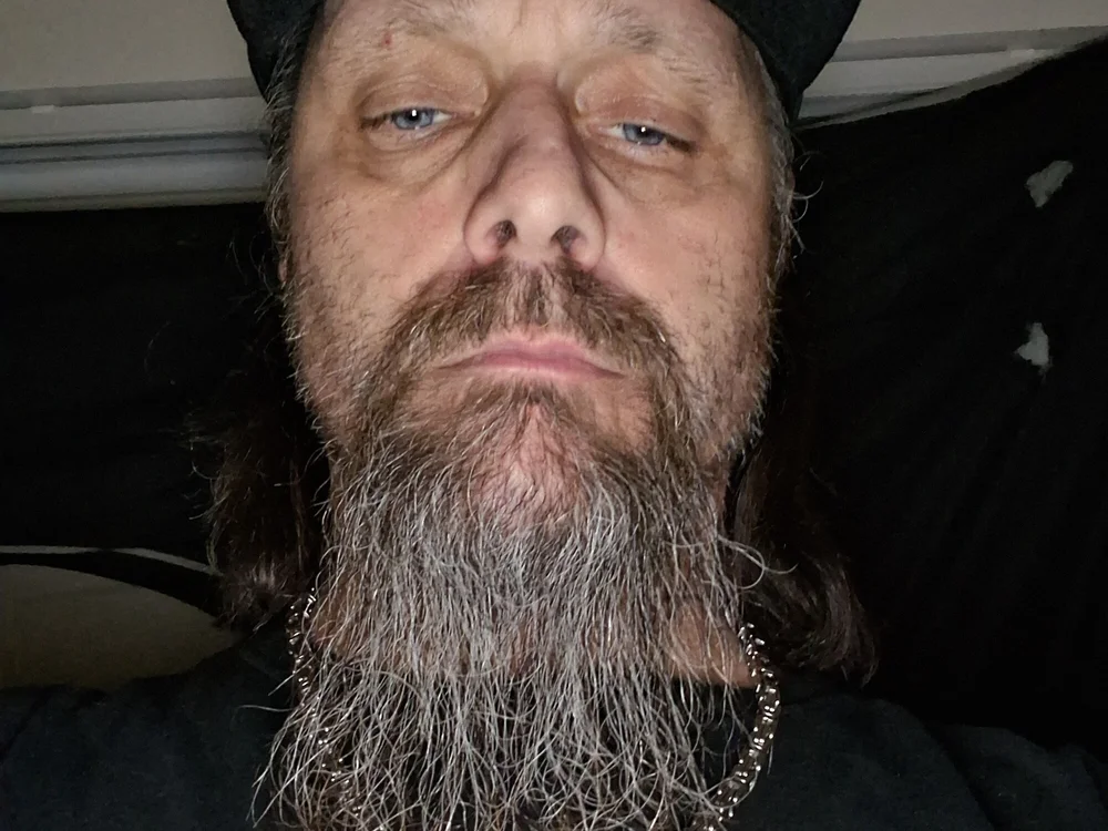 larryfernand's Offline Chat Room