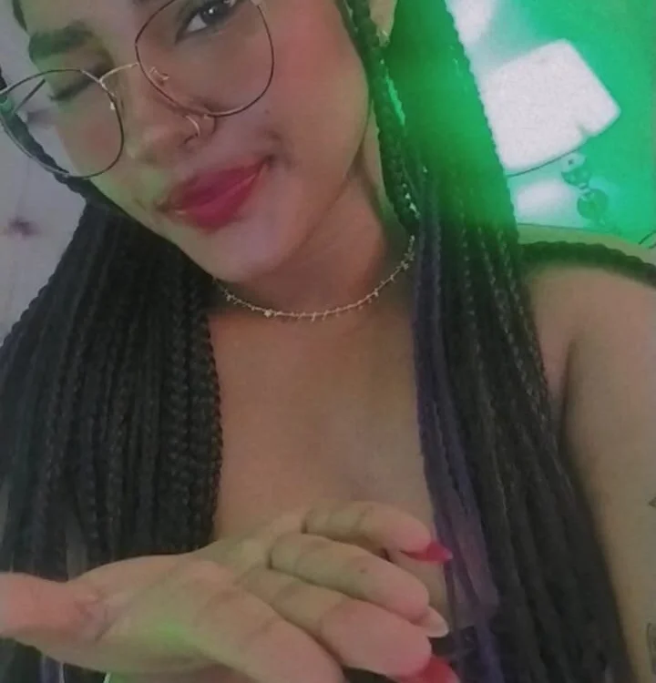 isa_baxter's Offline Chat Room