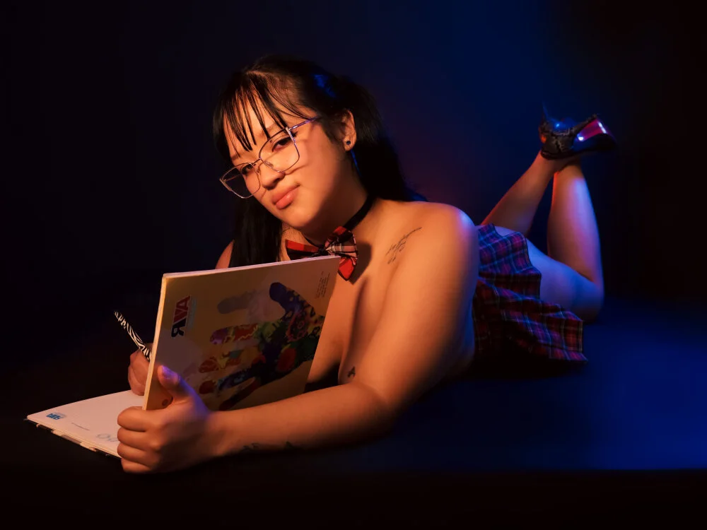 Melodyy_28's Offline XXX Chat