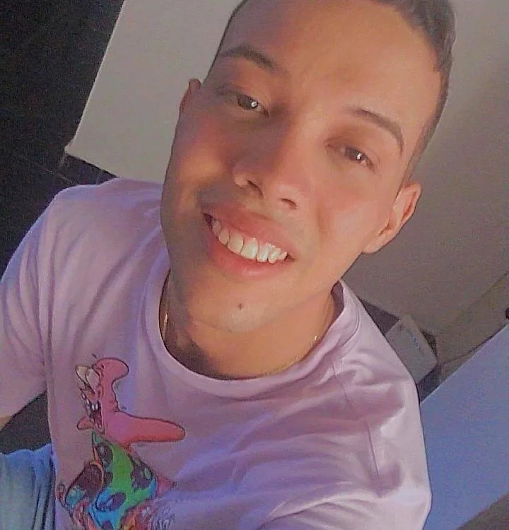 CHRIS_DYLAN19 offline chatrum