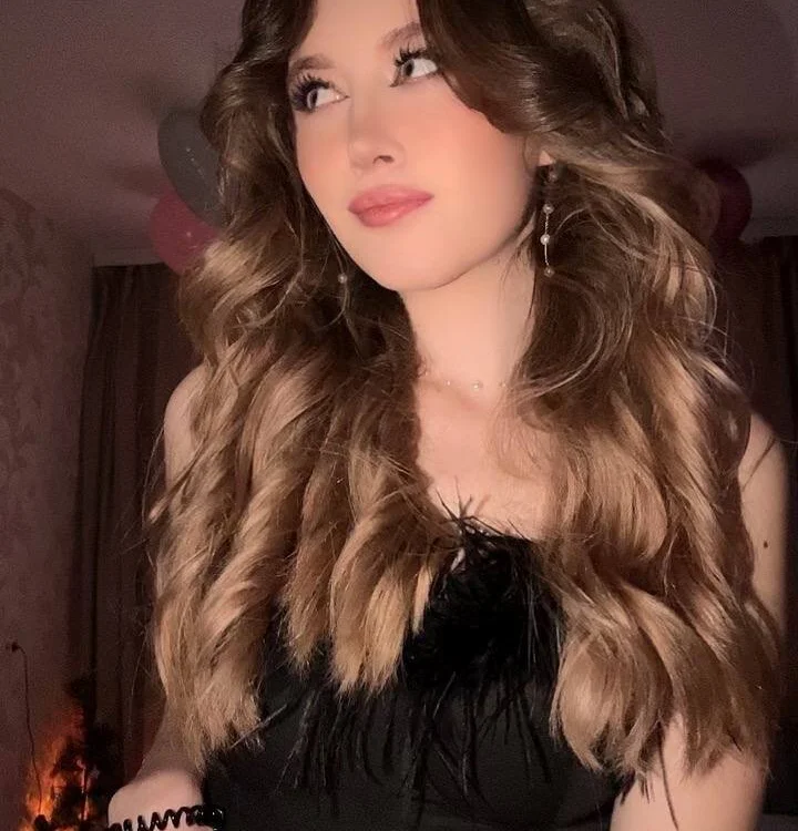 AlinaOrf 现场XXX聊天