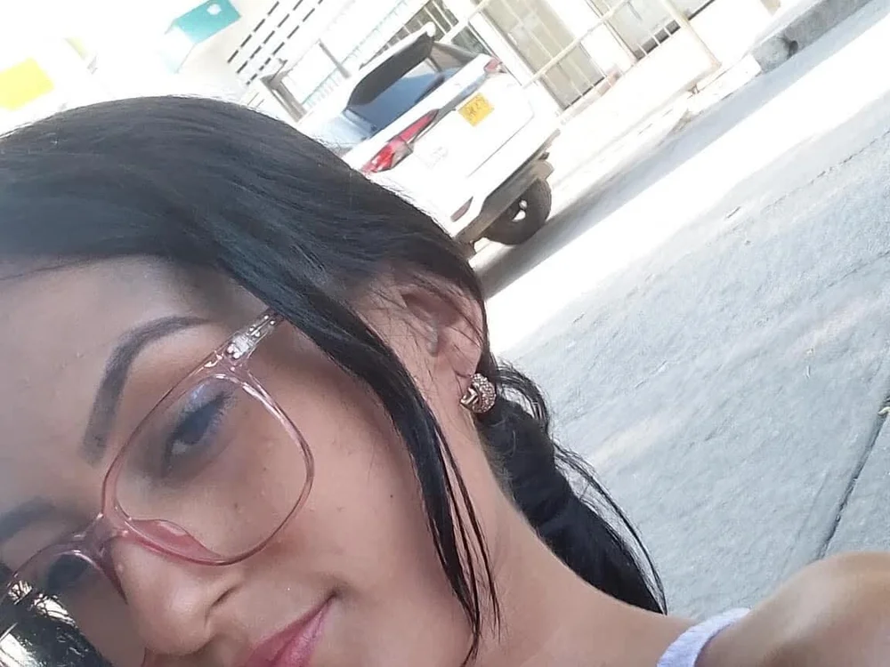 AishaHayes1 offline chatrum