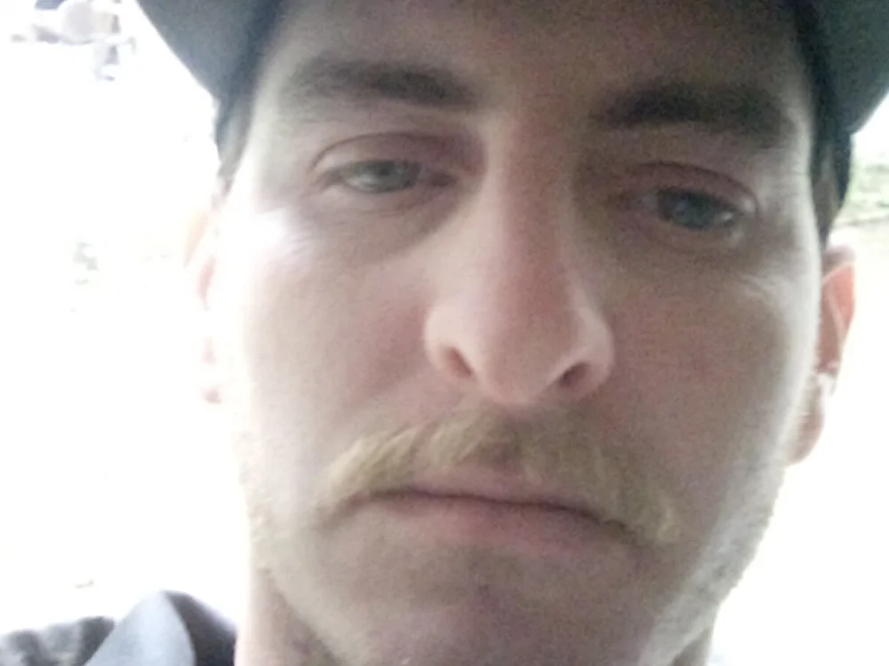 Bigbone42023's Offline Chat Room