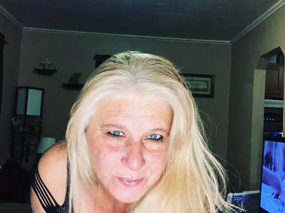 Freckleboob's Offline XXX Chat