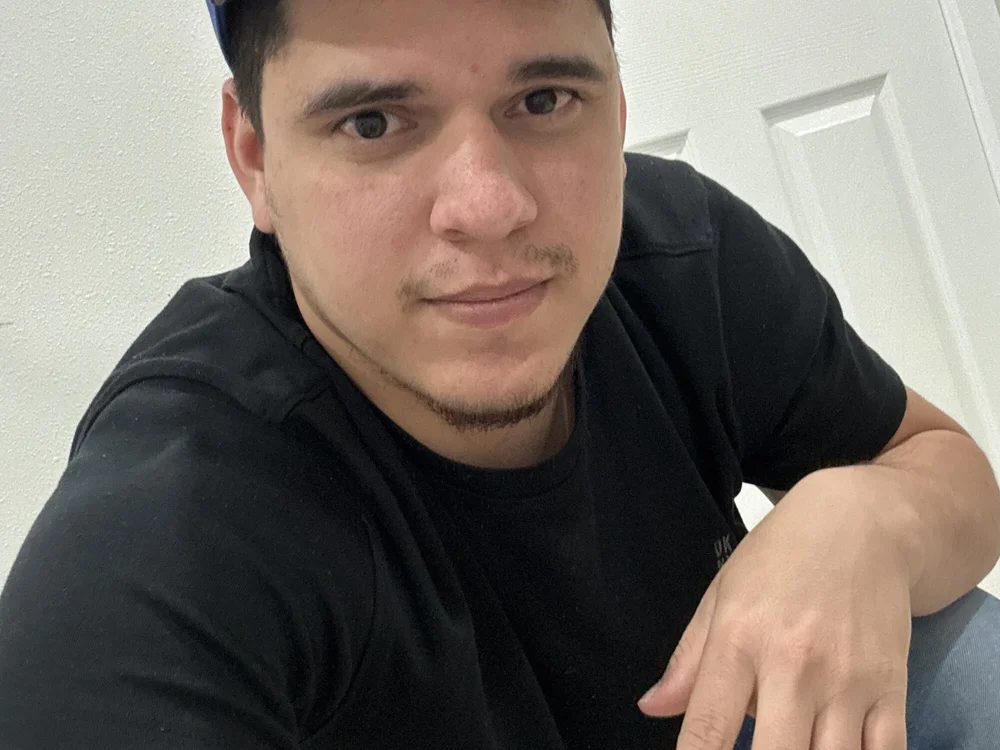 iamkike9999's Offline Chat Room