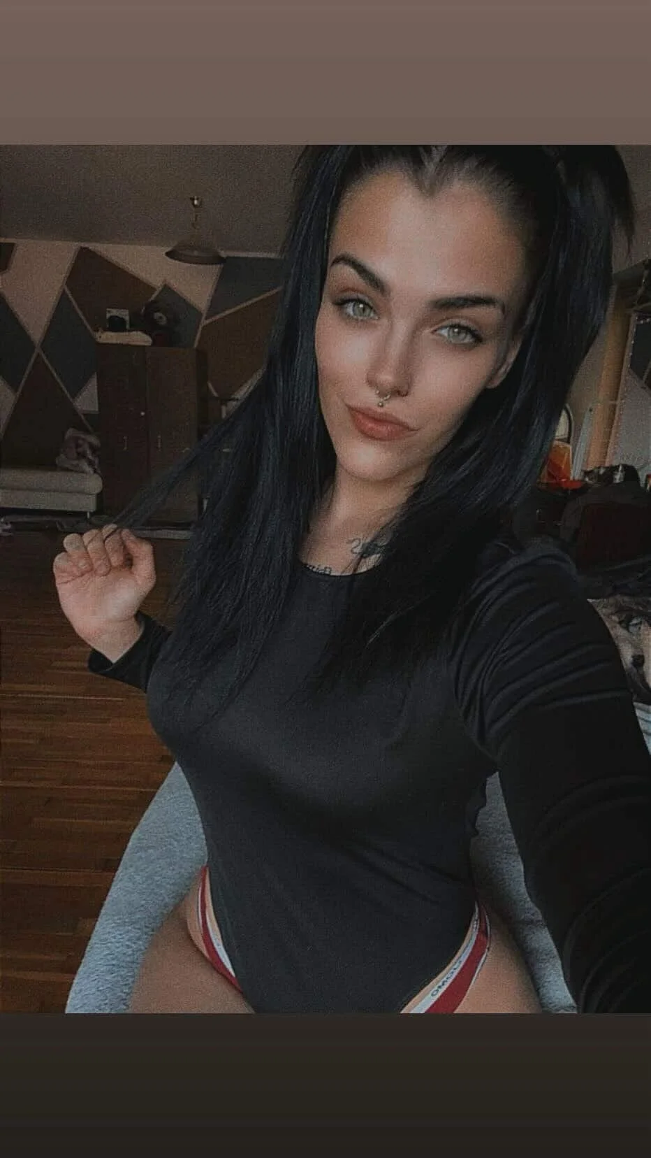 XXX Porn Photo of Nude Pauline_2005 8