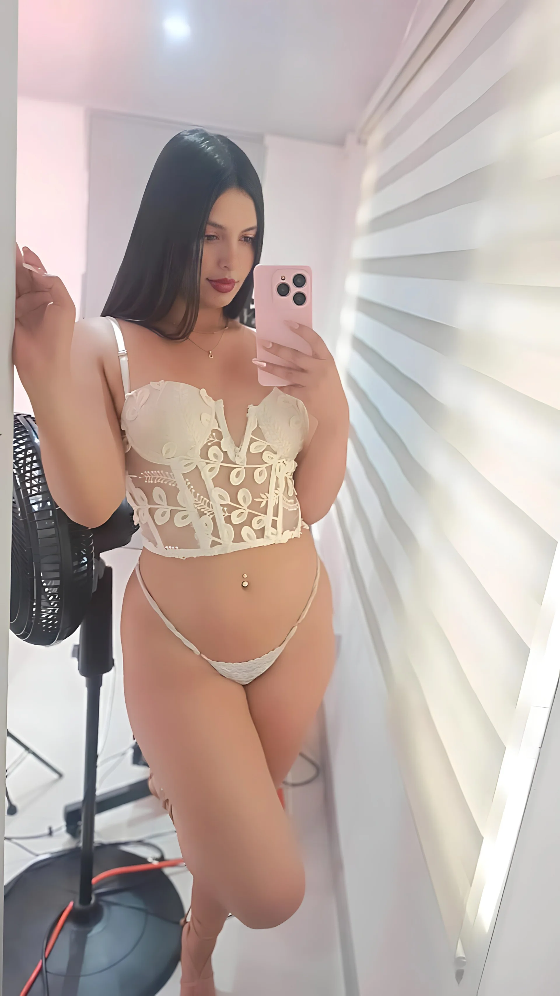 XXX Porn Photo of Nude ElizabethRodriiguez 220