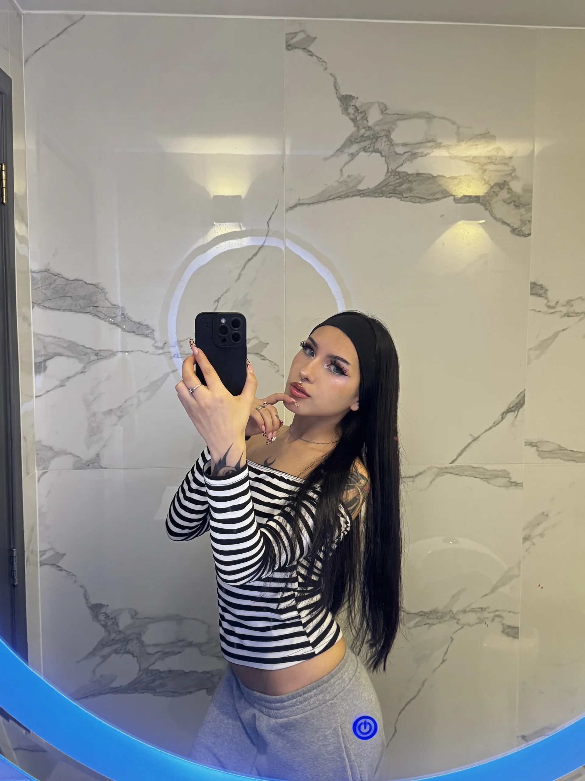 XXX Porn Photo of Nude cuteezoe 46