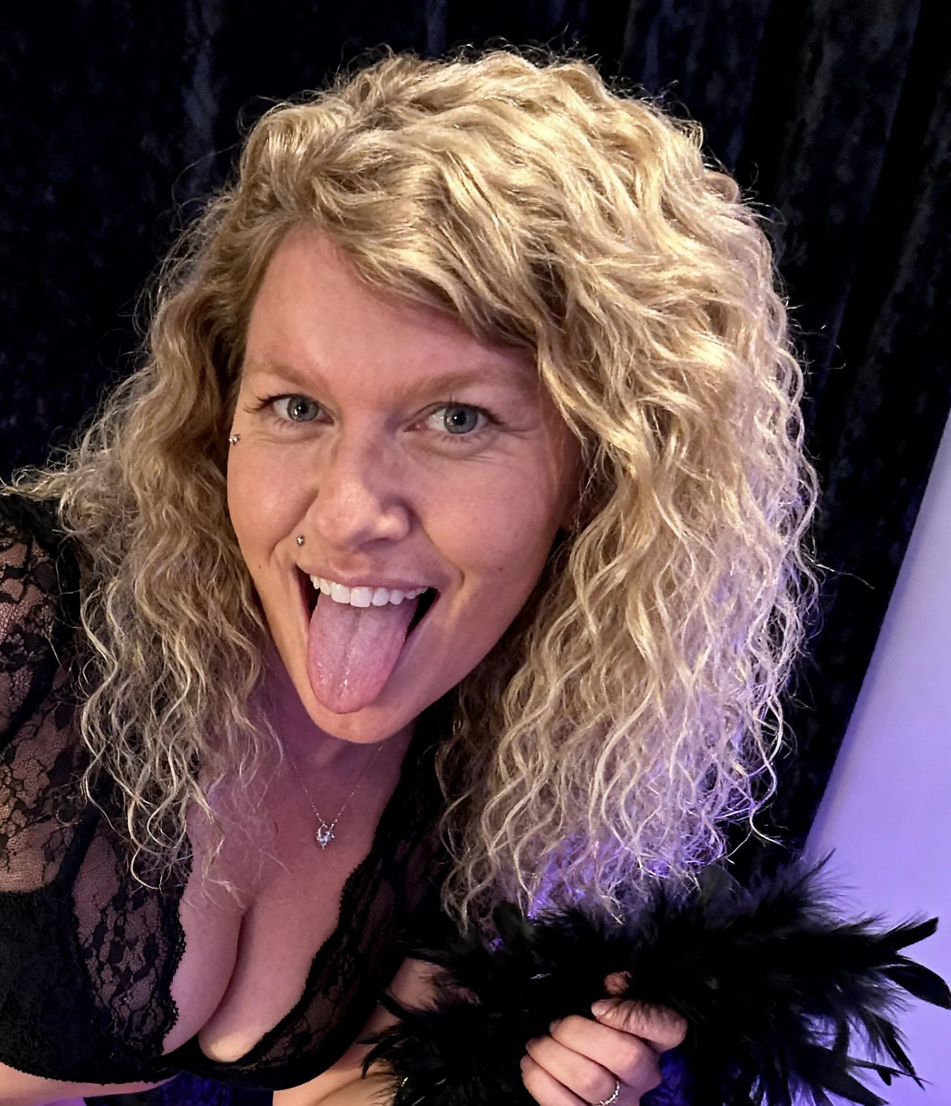 XXX Porn Photo of Nude CurvyAnonymousGirl89 45