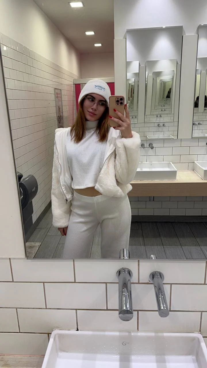 XXX Porn Photo of Nude AnisiaConnor 15