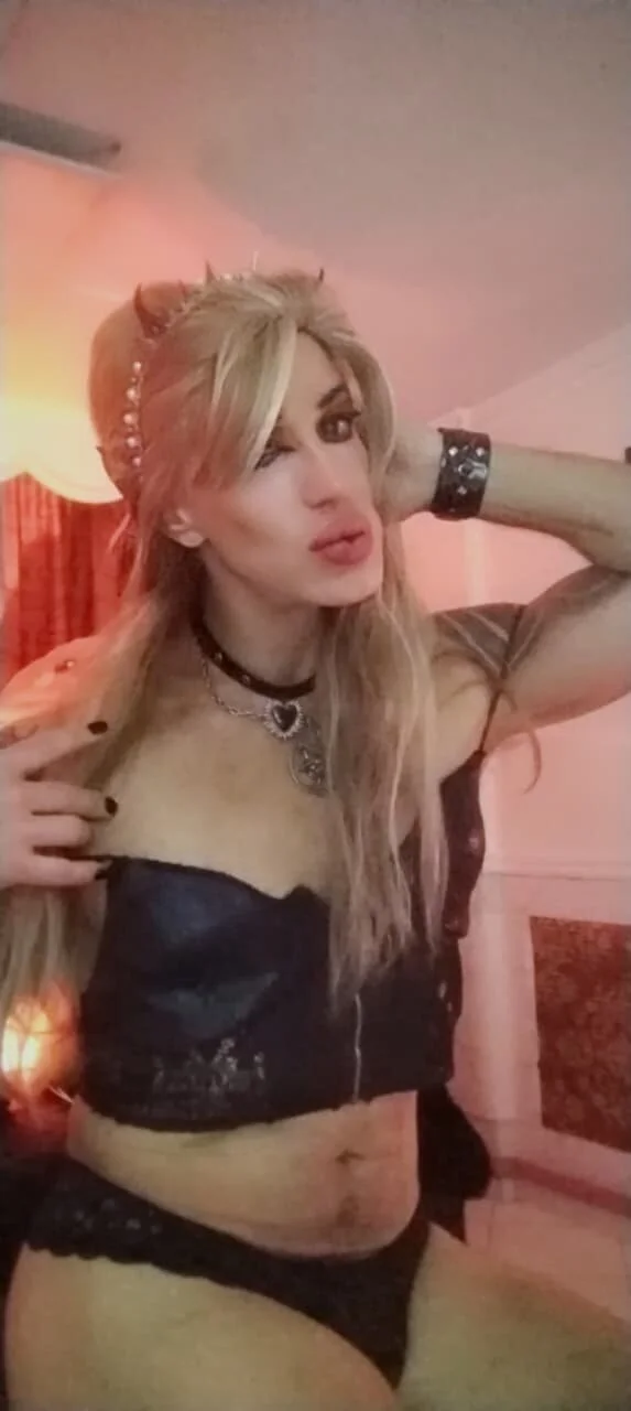 XXX Porn Photo of Nude Lilith_madame_satan 1