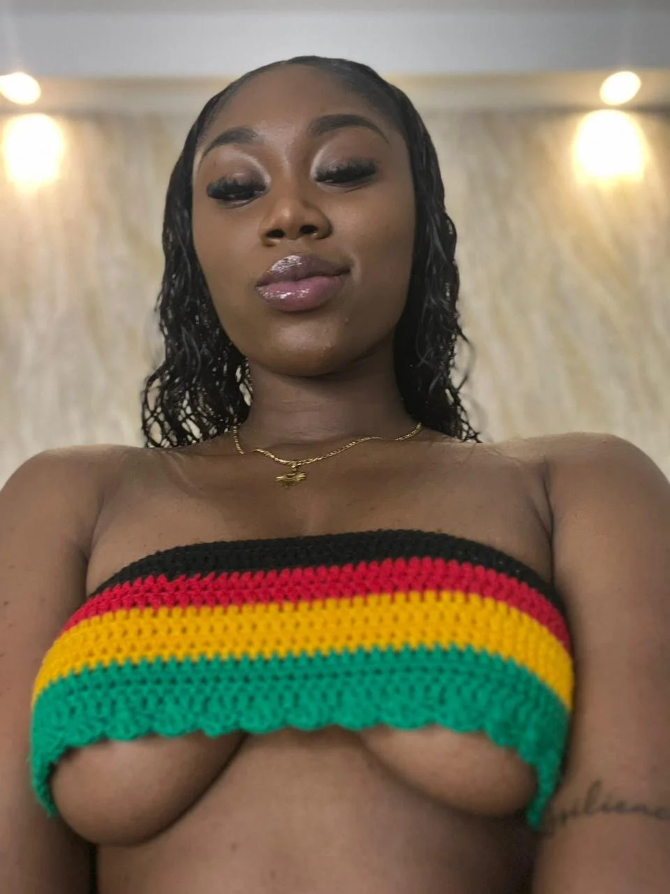 XXX Porn Photo of Nude ely_brown_ 19