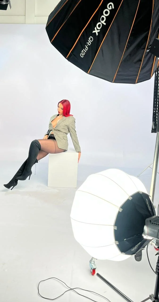 XXX Porn Photo of Nude theladymonserrateshow 22