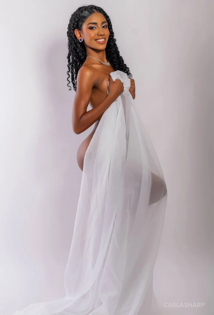 XXX Porn Photo of Nude tinafernanda 10