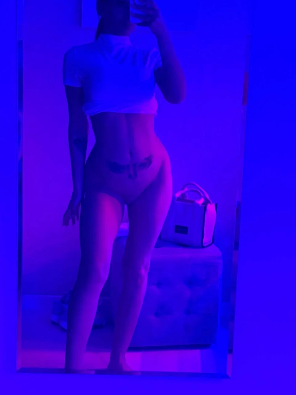 XXX Porn Photo of Nude VivianneSteinX 18