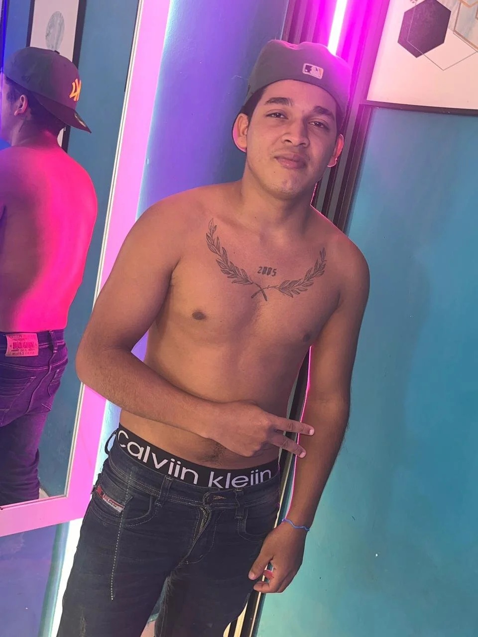 XXX Porn Photo of Nude davisito_26 5