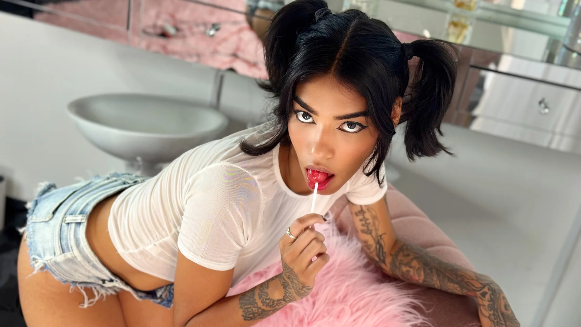 XXX Porn Photo of Nude TweetiePieXXX 2
