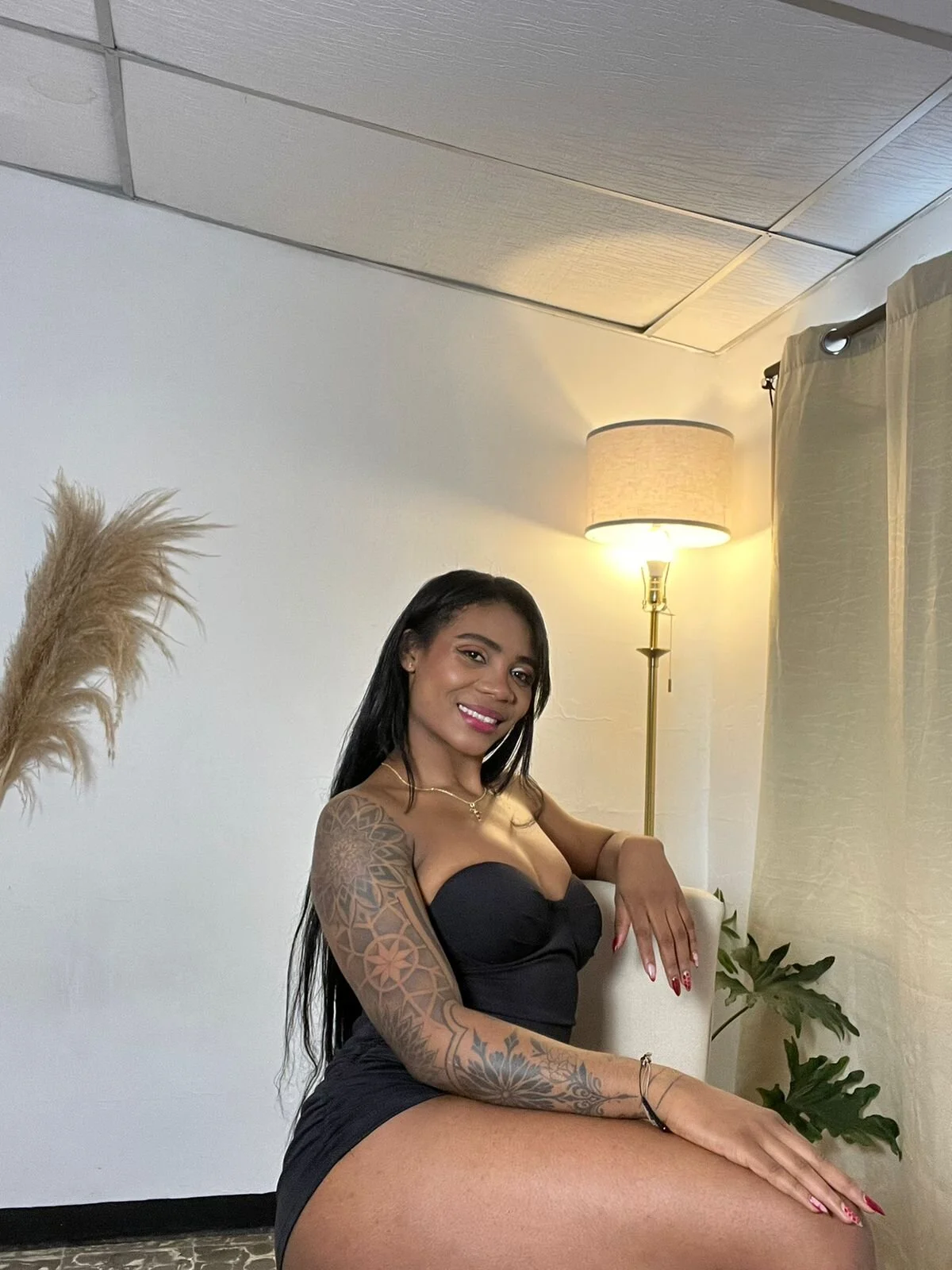 XXX Porn Photo of Nude Miss_Benz 4