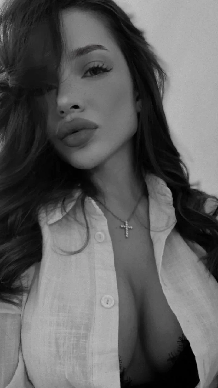 XXX Porn Photo of Nude AngelicaDillon 1