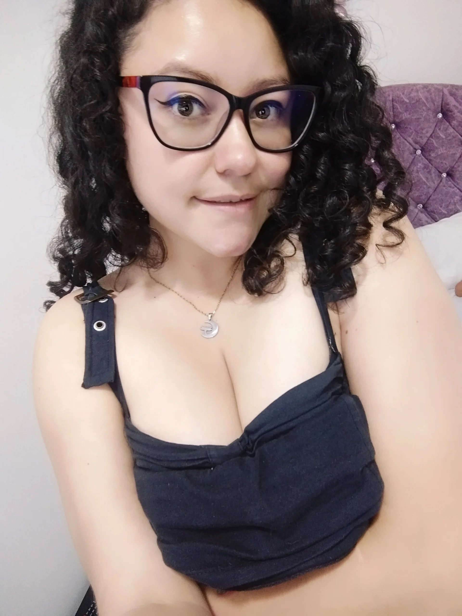 XXX Porn Photo of Nude curly_greeneyed 25