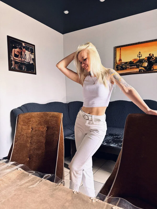 XXX Porn Photo of Nude NaomiHita 3
