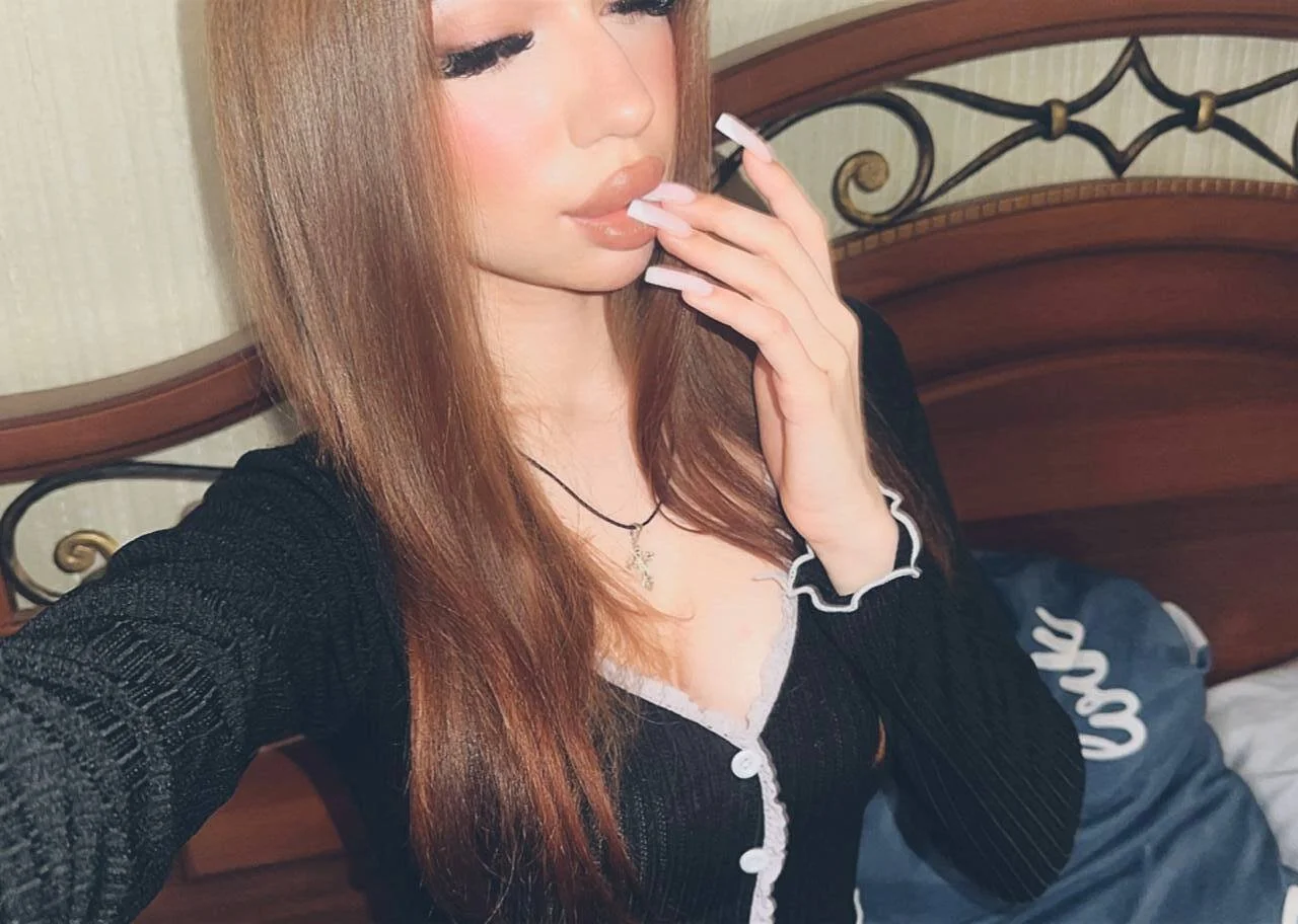 XXX Porn Photo of Nude kira_bri 4