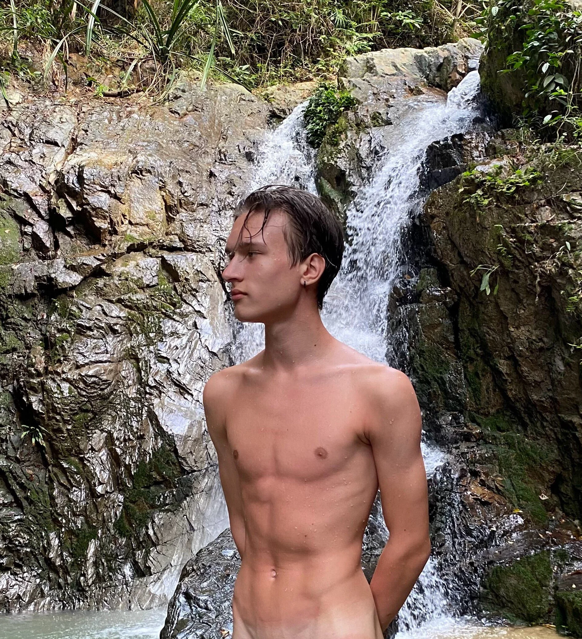 XXX Porn Photo of Nude Ian_Flor 4