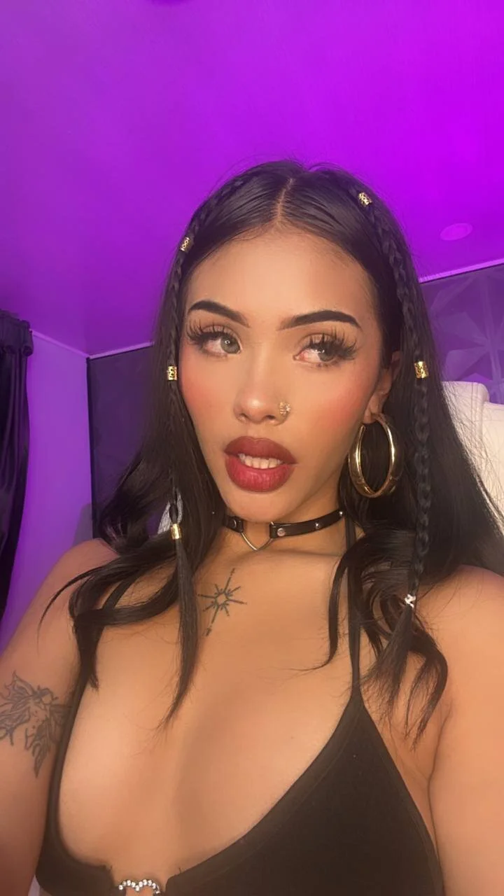 XXX Porn Photo of Nude Giovanna_oliveira 19