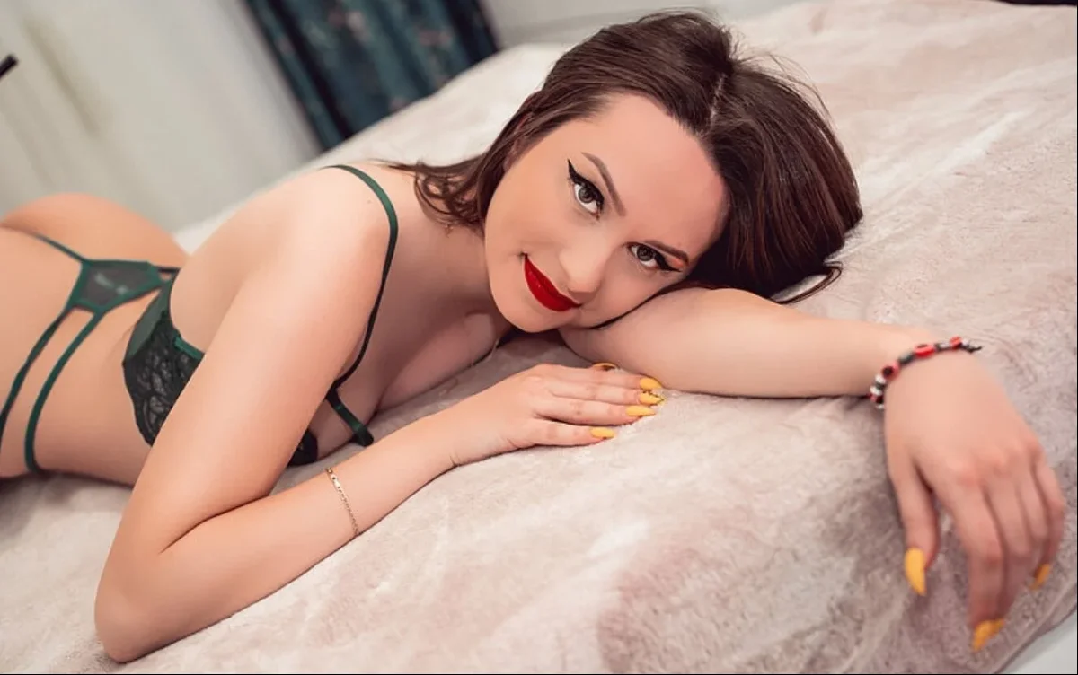 XXX Porn Photo of Nude RPMVixen 16