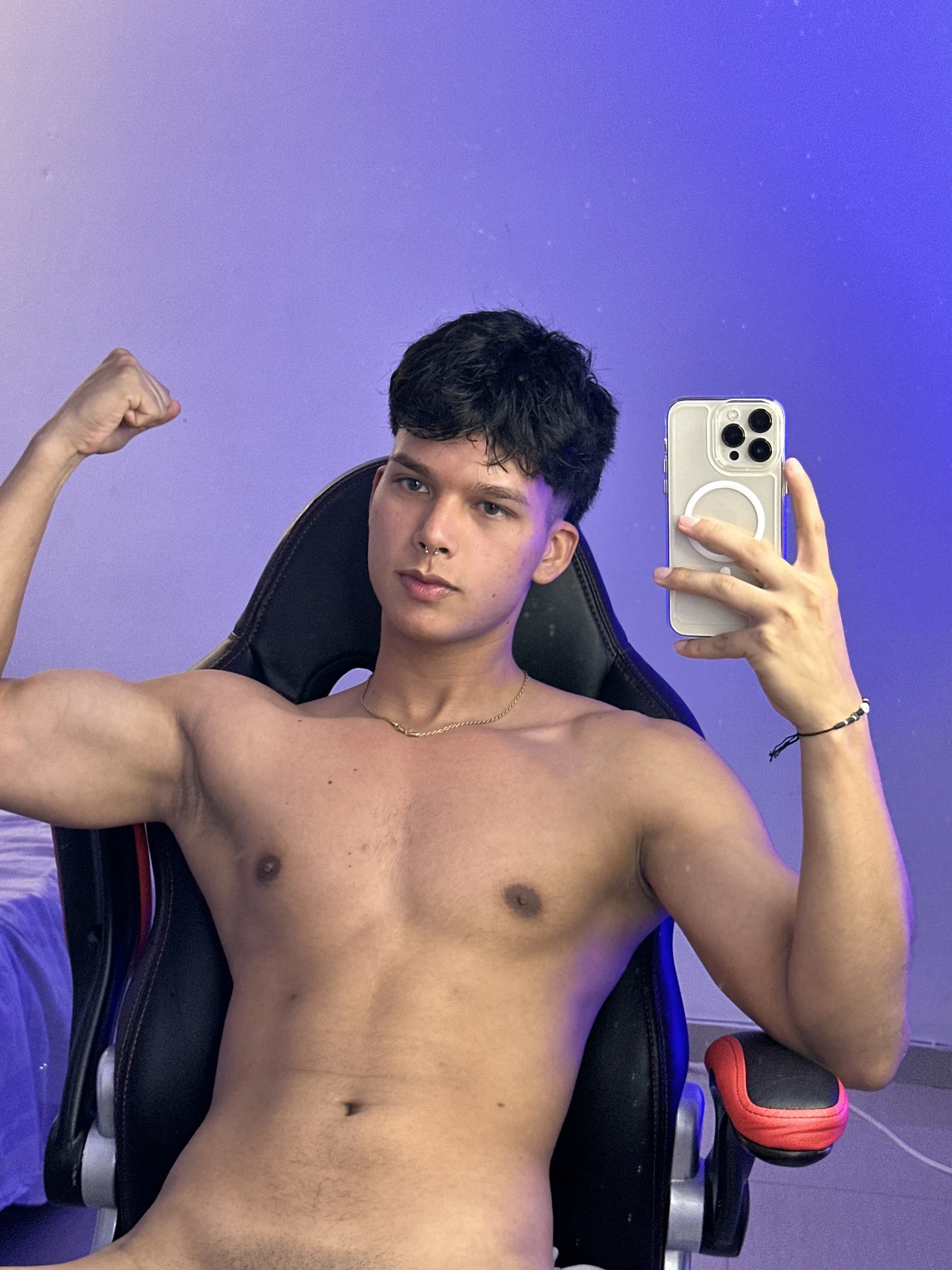 XXX Porn Photo of Nude lous_g 12